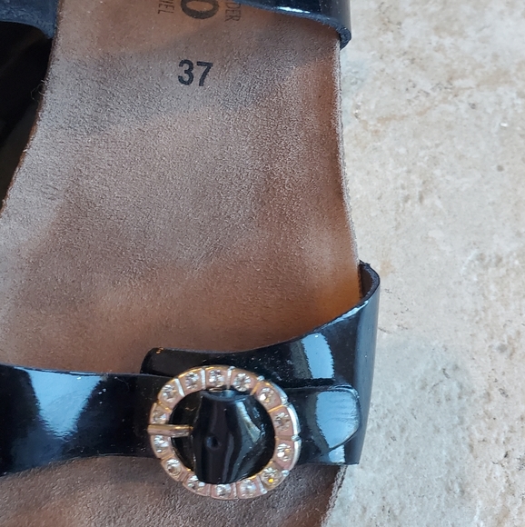 Mephisto Jeweled Patent Leather Wedges Sz 37 - Picture 7 of 9